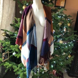 Cute blanket shawl with tassels